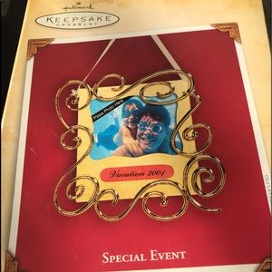 Hallmark collectible ornament,2004 New